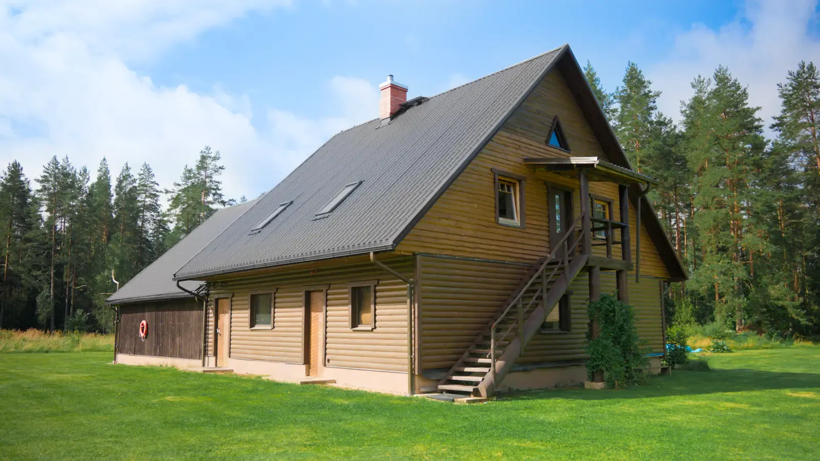 Holiday House exterior